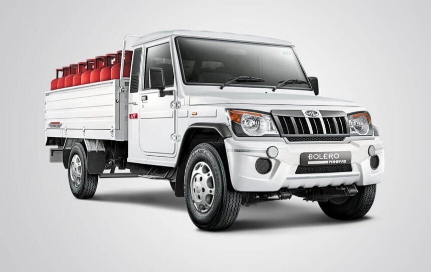 Mahindra pickup on road price